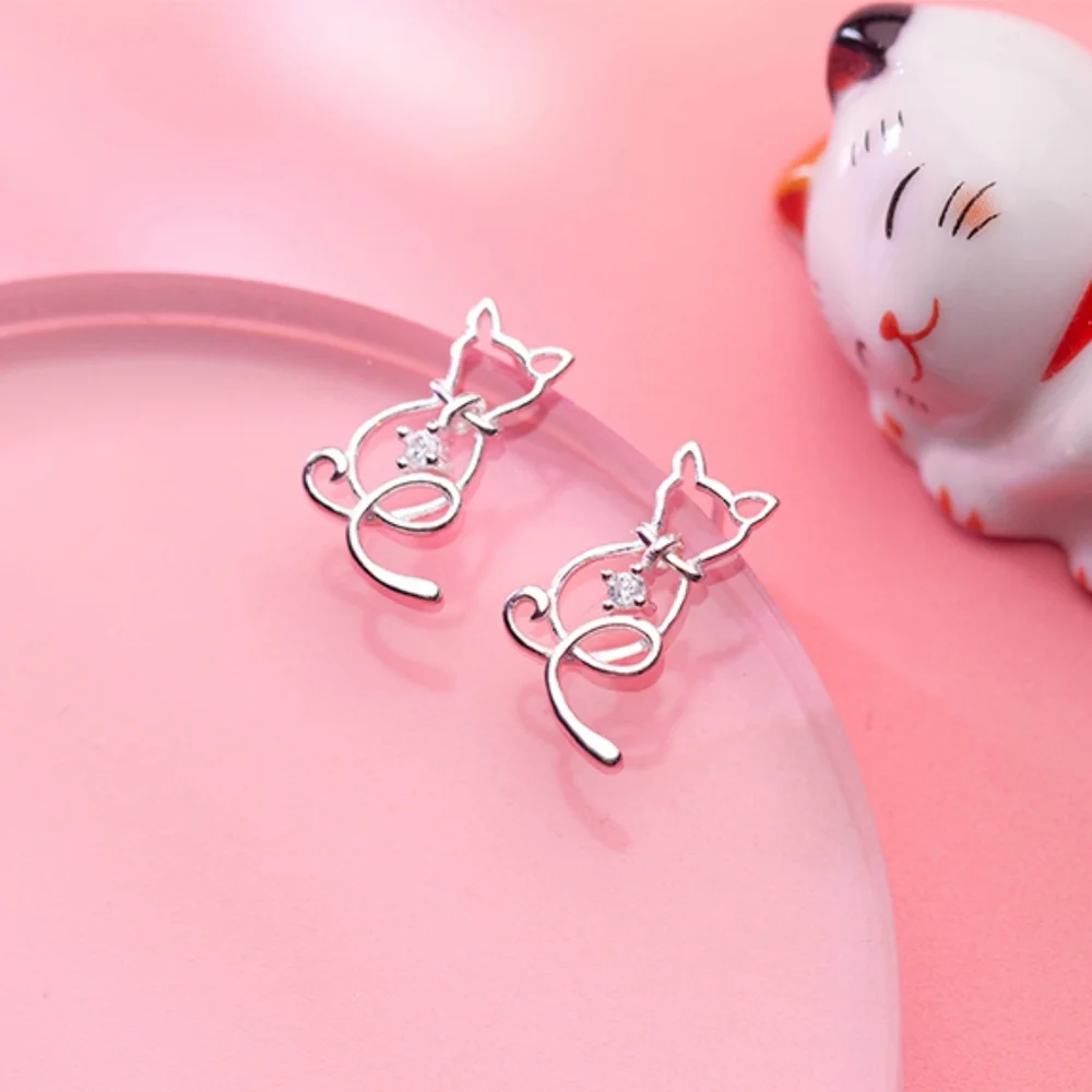 Unique Charm Cats Stud Earrings - Picture 4 of 7